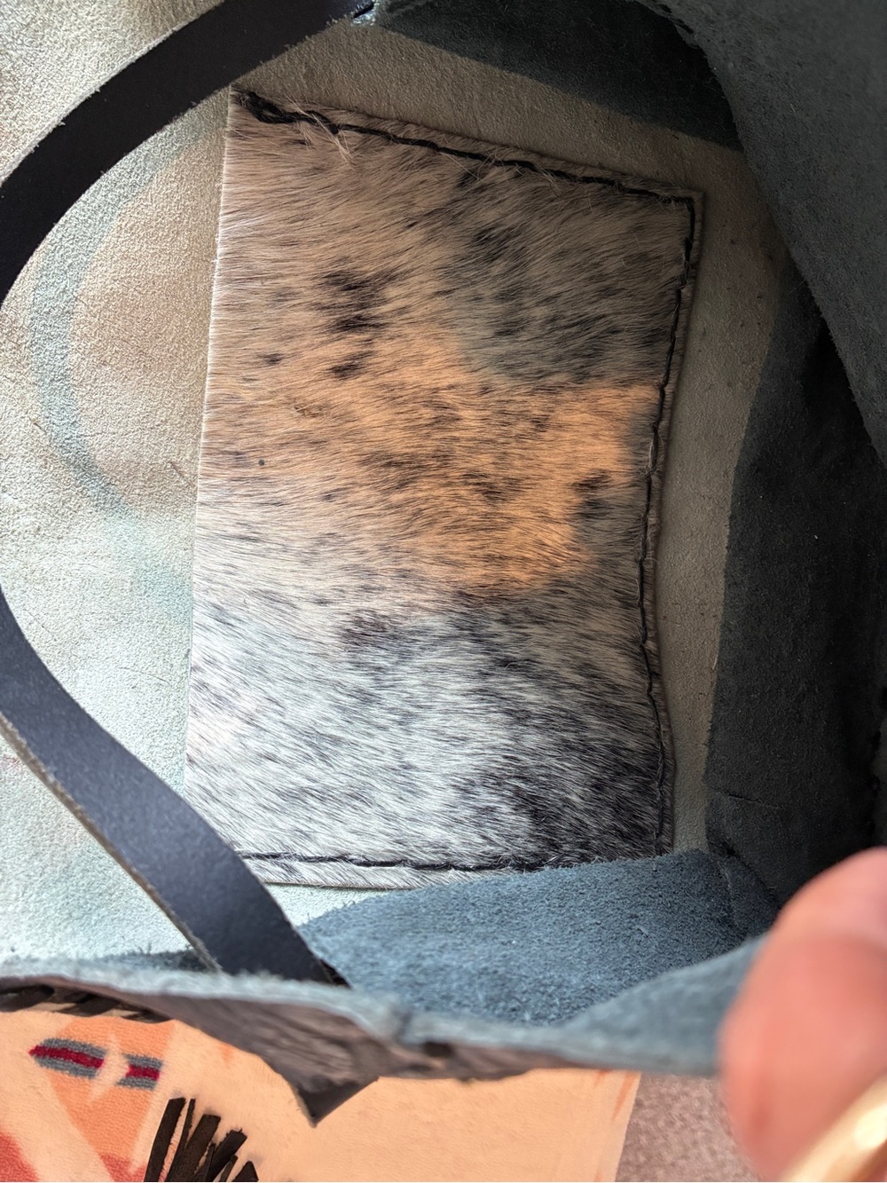 Hand made leather and hide Yellowstone Montana handbag. - Picture 5 of 6